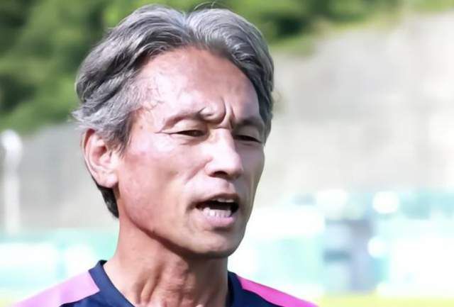 男男顶撞喘嗯啊h小男生各种玩法